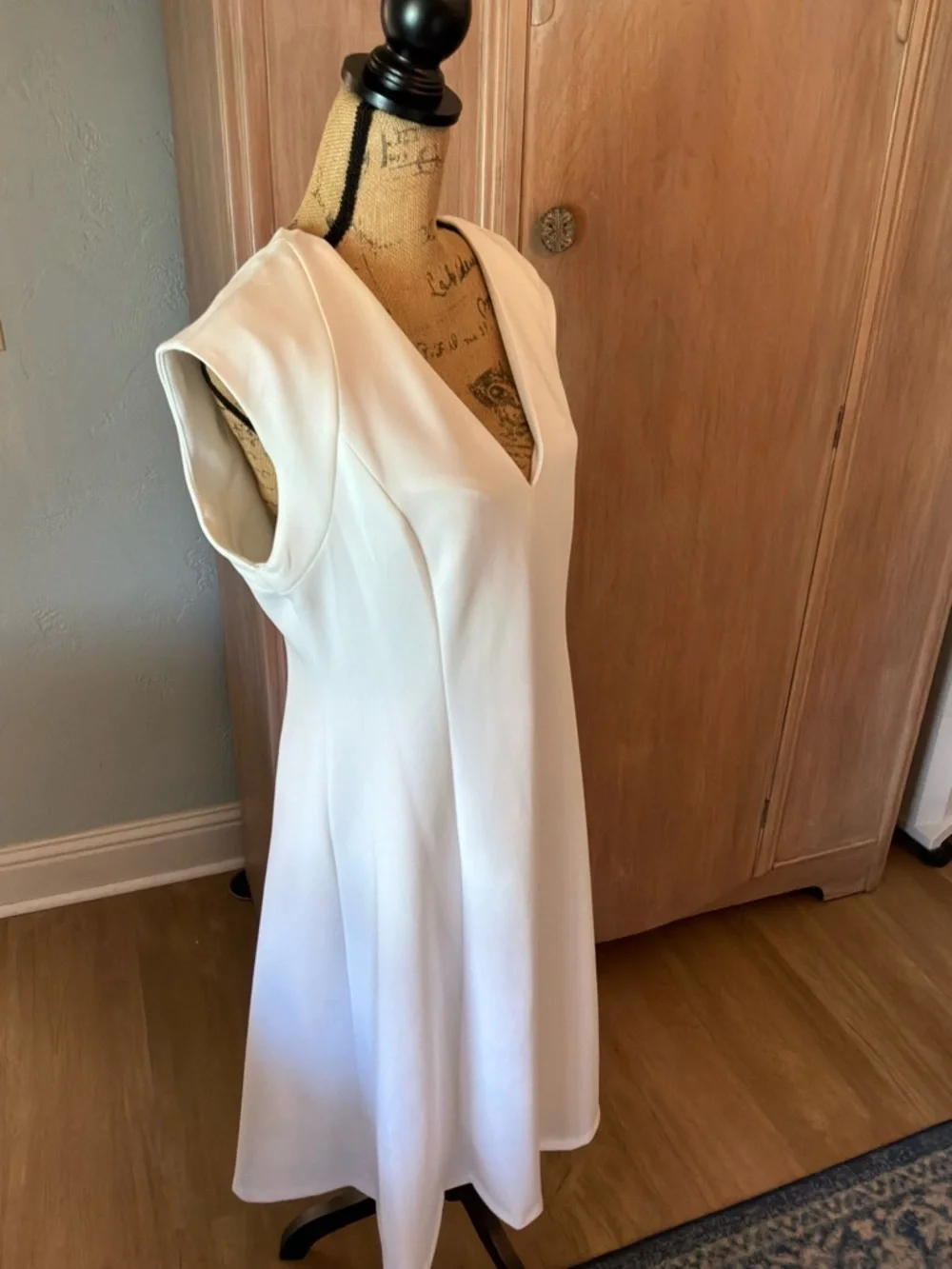 Calvin Klein Cap Sleeve V-Neck Scuba Crepe Midi Sheath Career White 12